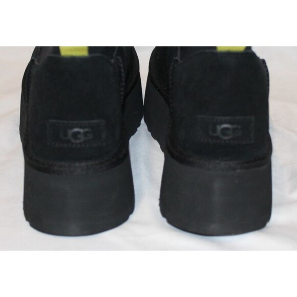 UGG CLASSIC MINI DIPPER PLATFORM BLACK SHEARLING LINED BOOTS  WOMEN - Picture 5 of 6